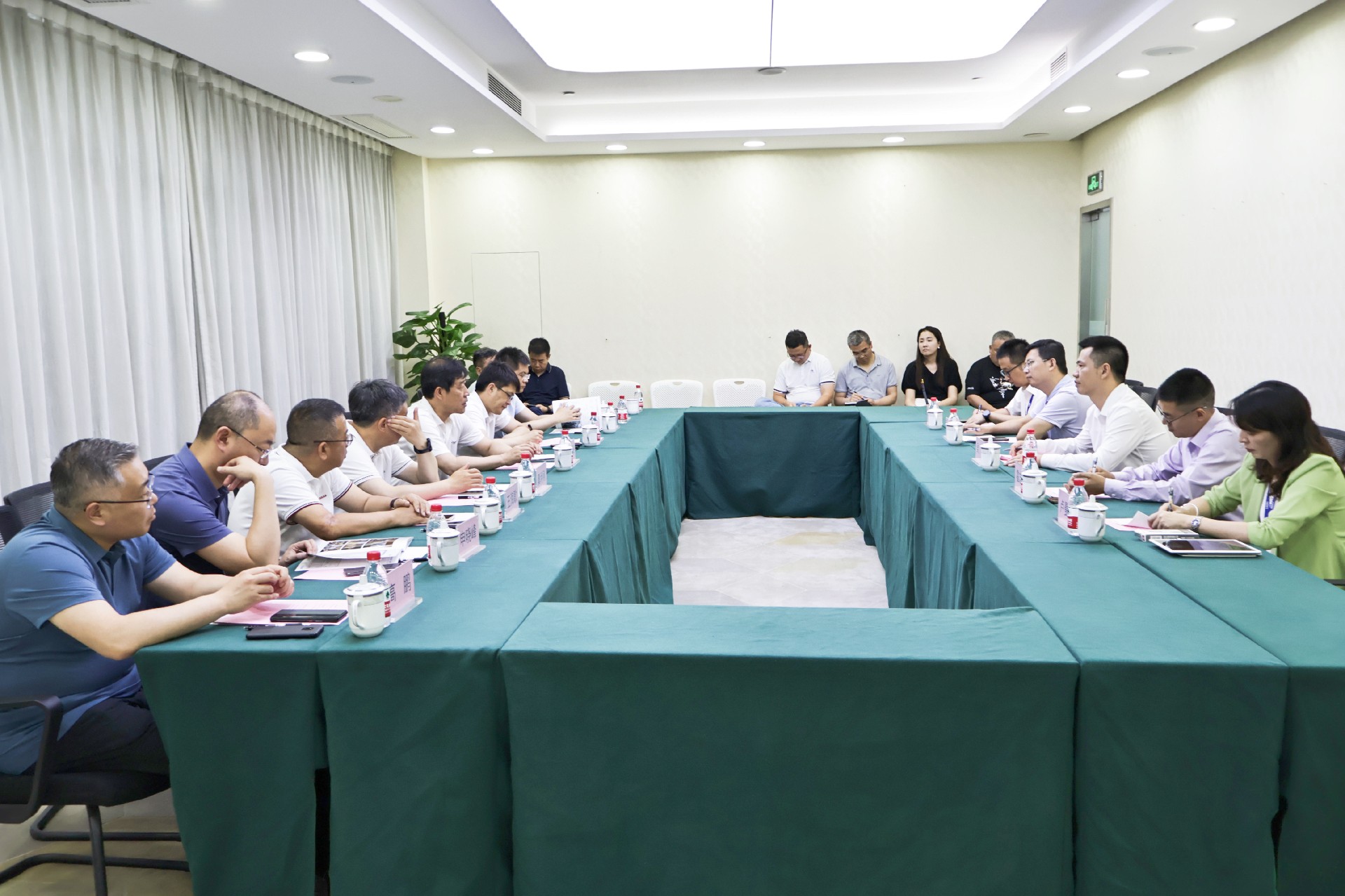山西省長治市市長陳向陽一行到訪廣納達康參觀考察